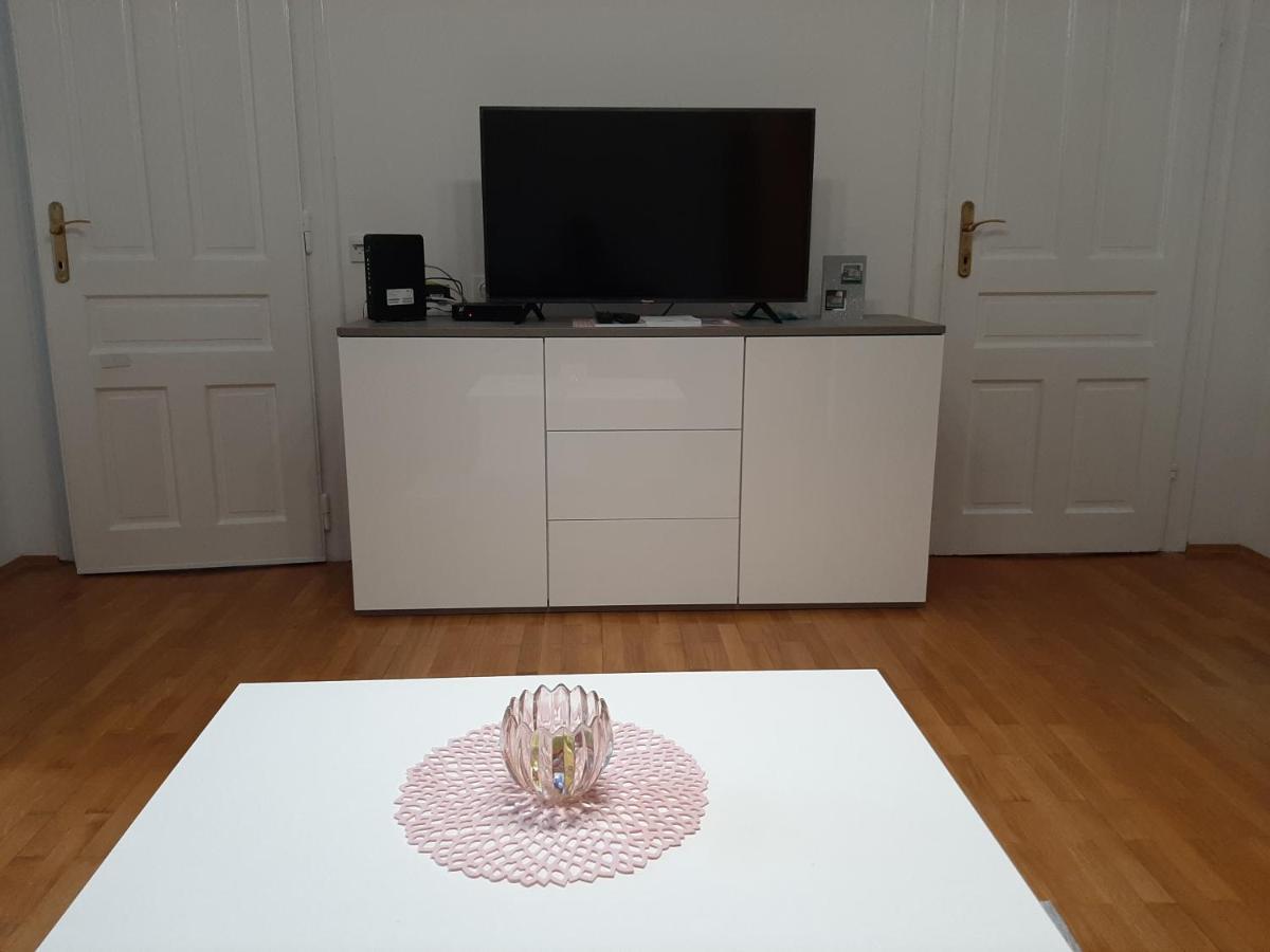 Apartman Kod Kestena Osijek Exteriér fotografie